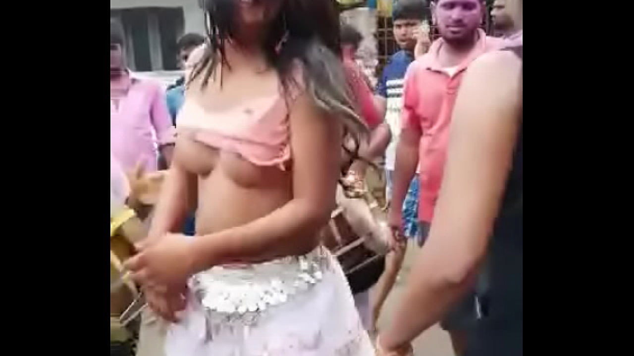 hot nud dance