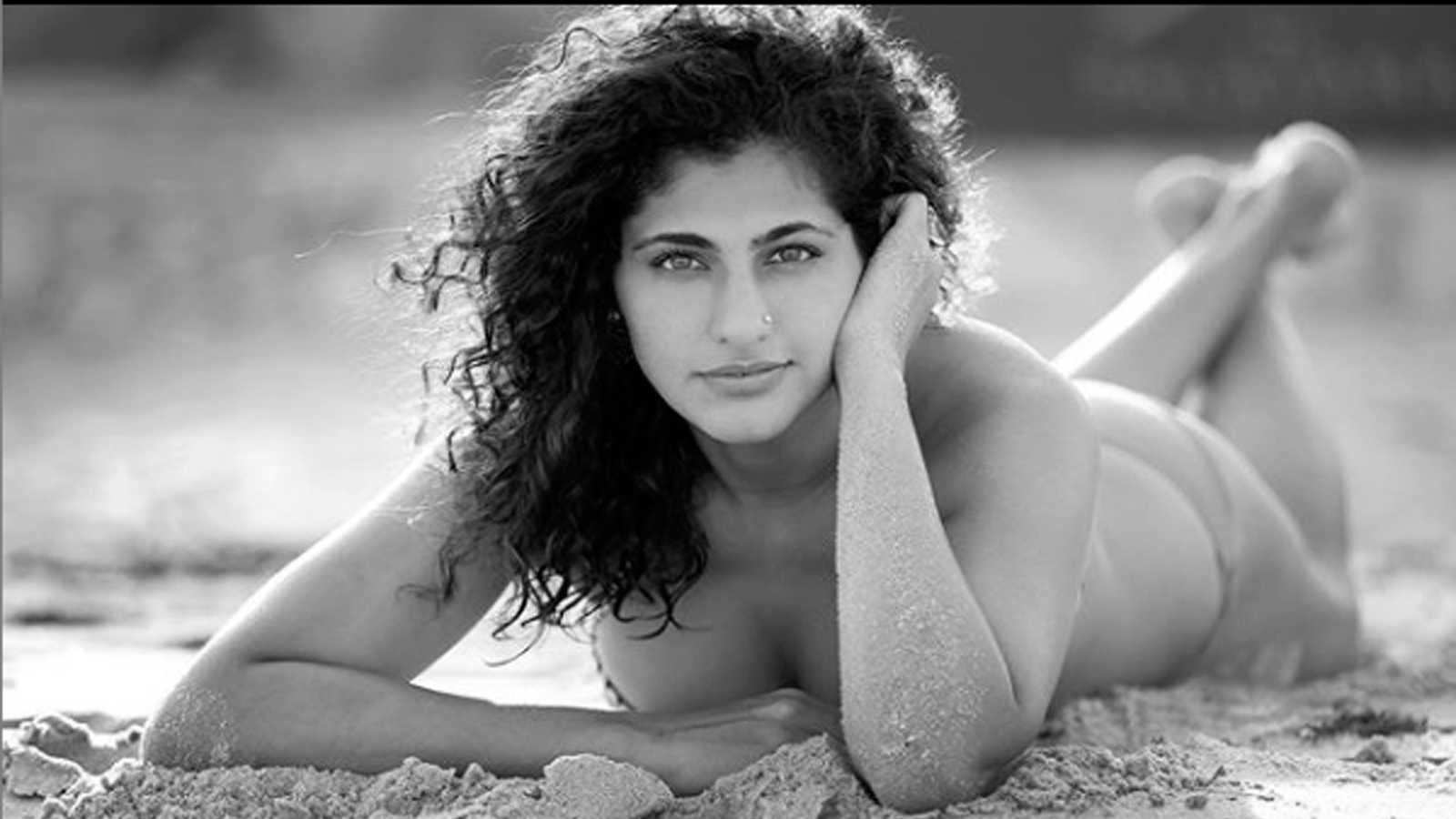 alex tokar recommends kubbra sait nude pic