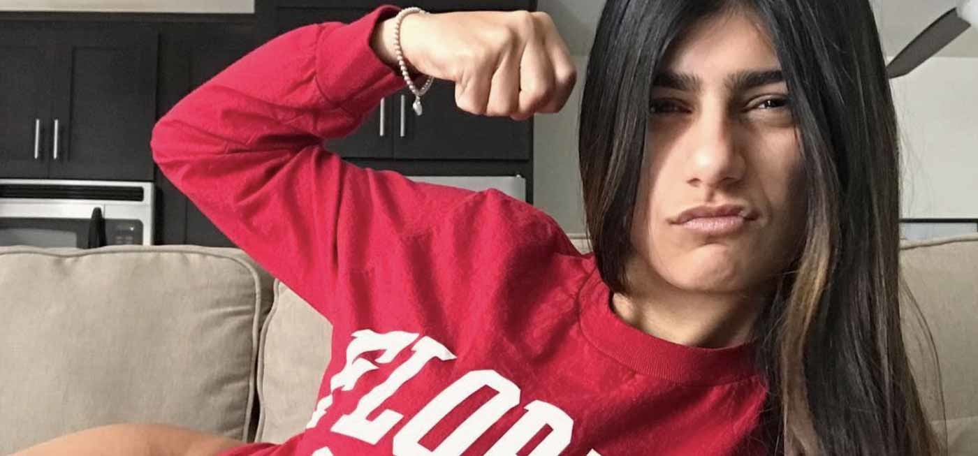 dave patience recommends mia khalifa with mom pic