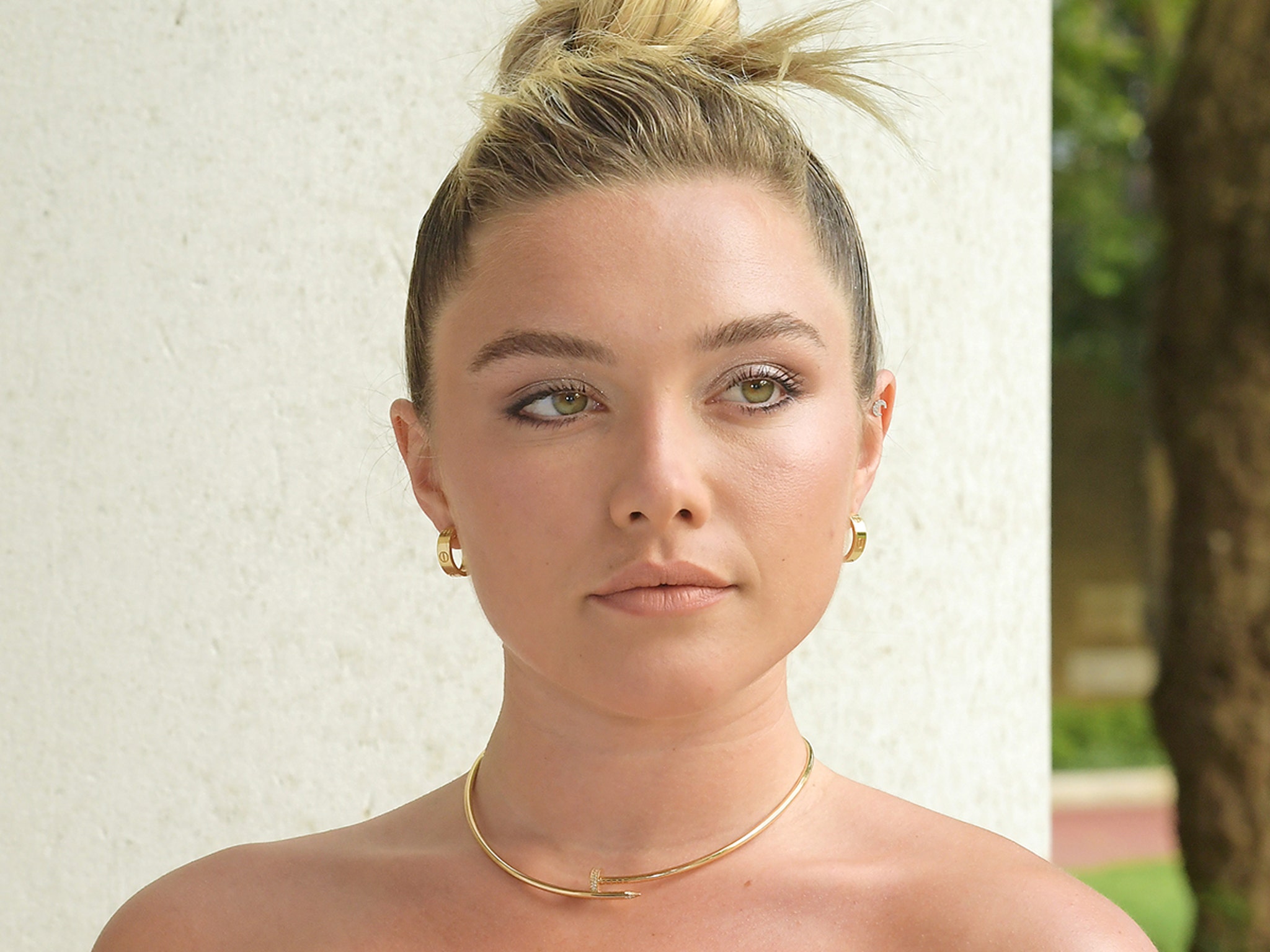 florence pugh boobs naked