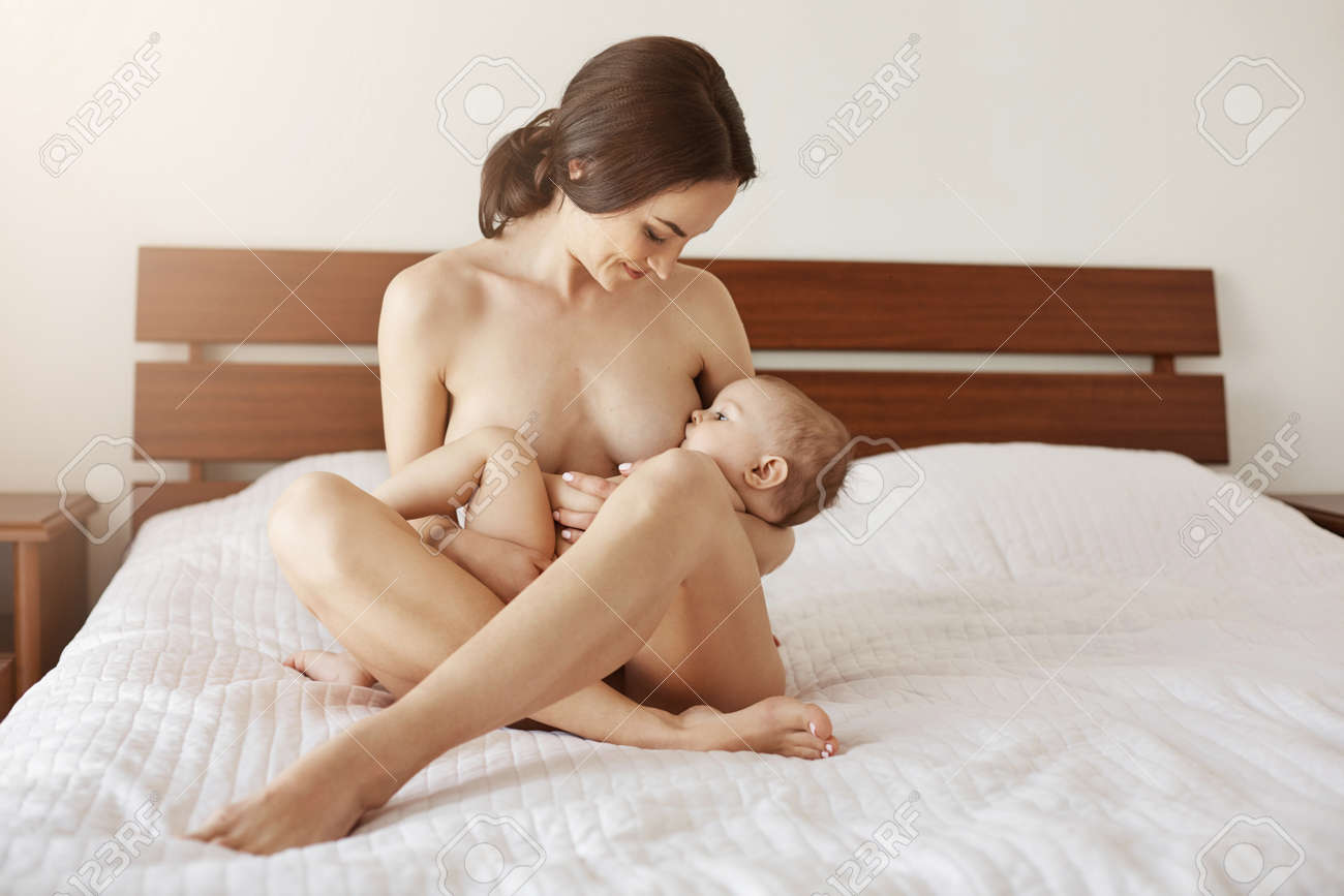 Best of Mom is naked at home