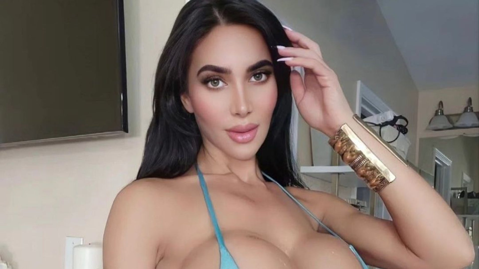 claire vines recommends kim kardashian pornstar look alike pic