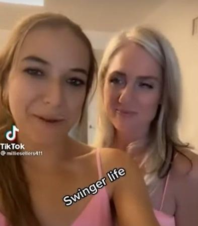 Mother Daughter Swingers contortion sex