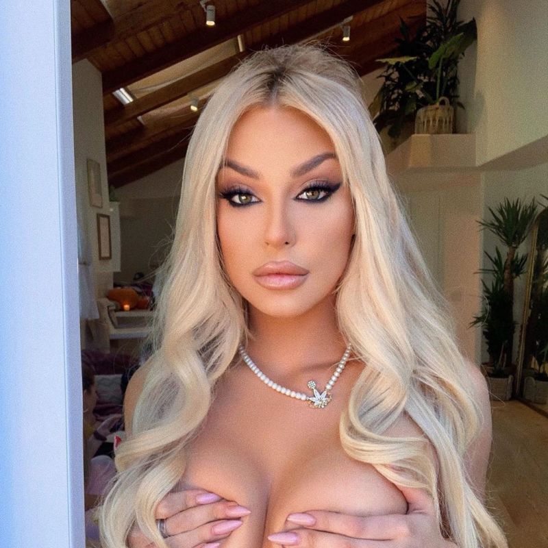 arwa idris add photo tana mongeau tits