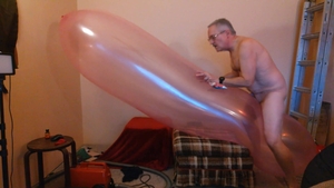 arie ramadhani add humping balloon porn photo