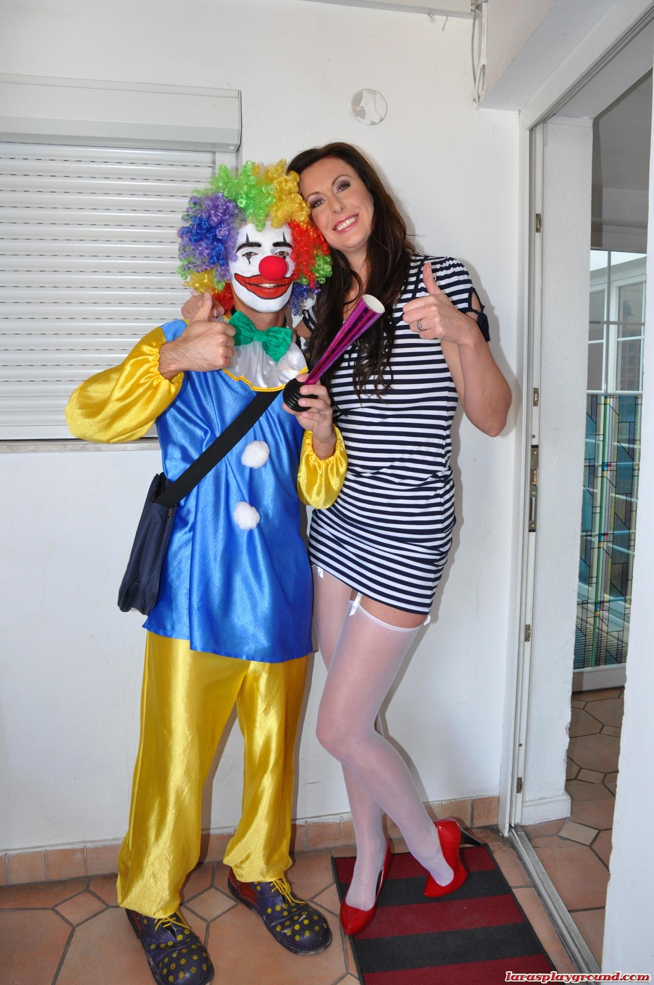 dena hawkins share milf clown photos