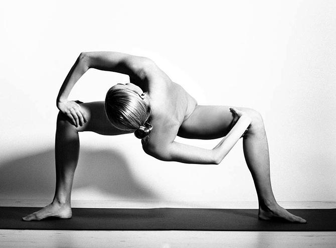 dennis rox recommends Yoga Poses In The Nude