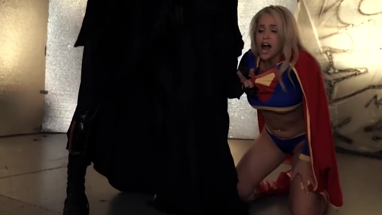 mia malkova supergirl