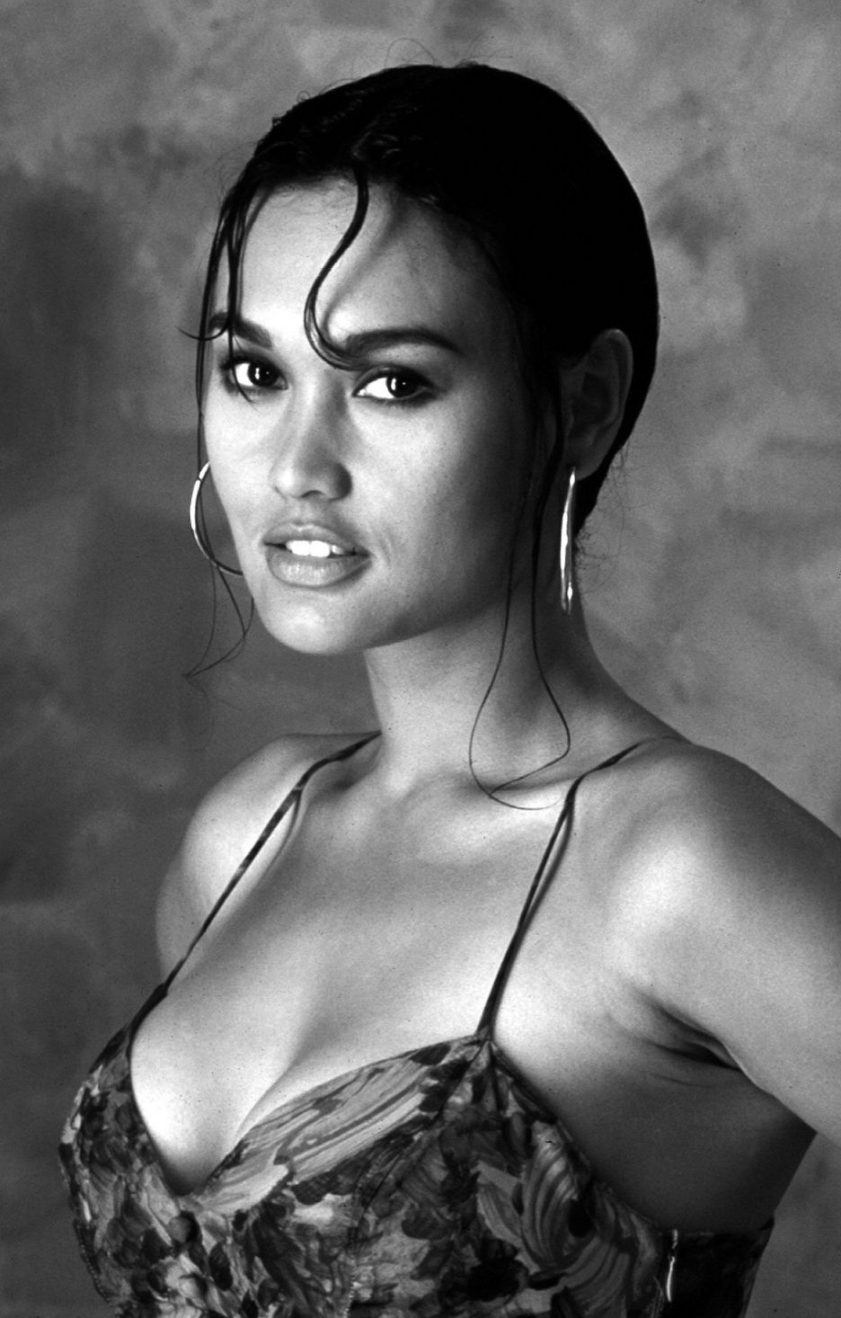 caroline ballantyne recommends Tia Carrere Sexy