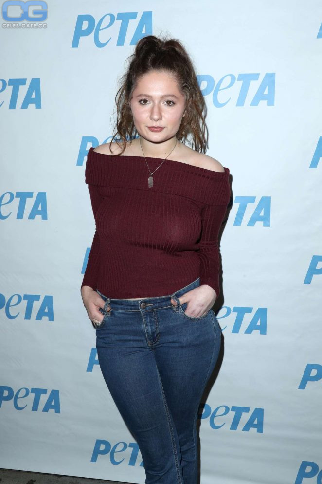 anna lisa cadena recommends emma kenney naked pic