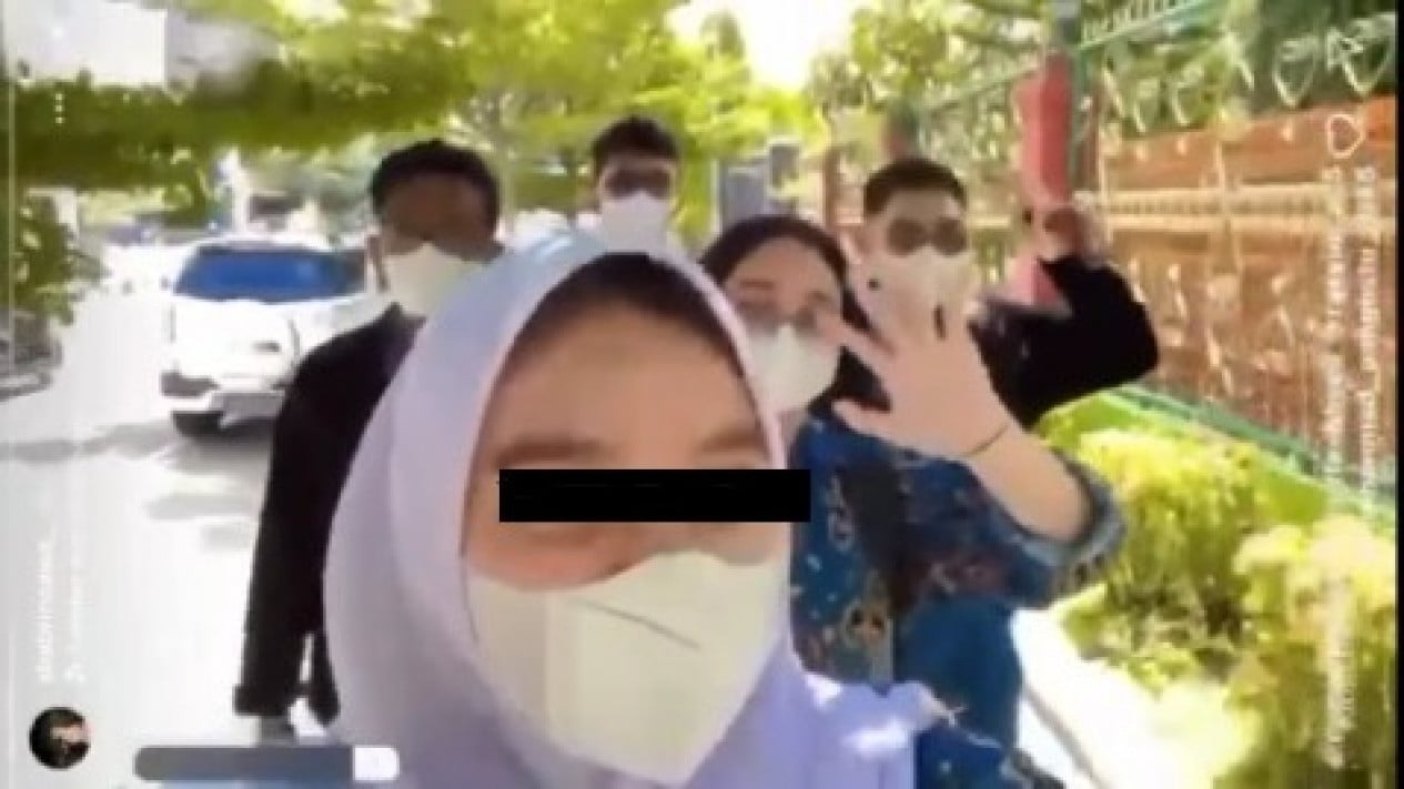 Bokeb Viral Indonesia gag throat