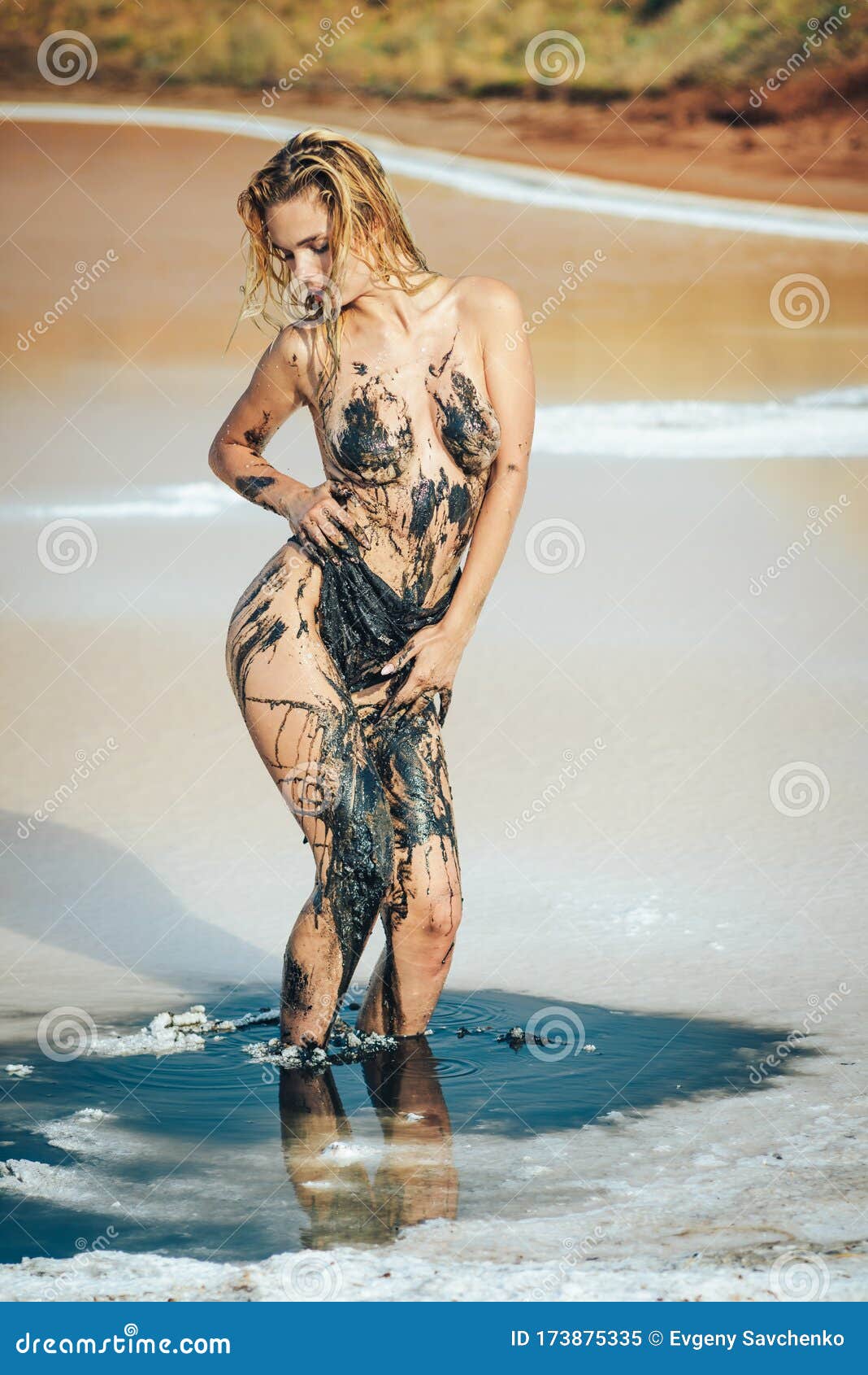 anna schroeder recommends naked mud bath pic