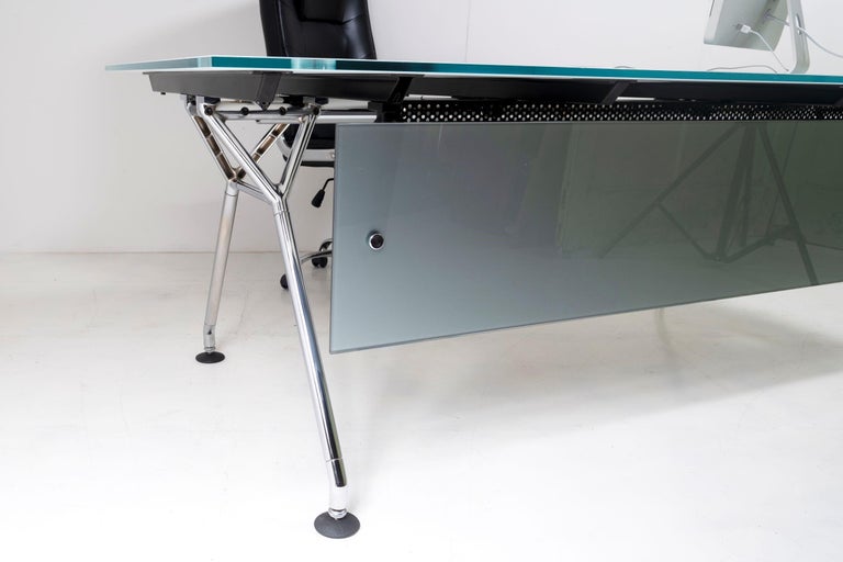 ahmad yahia recommends Costanza Calabrese Desk