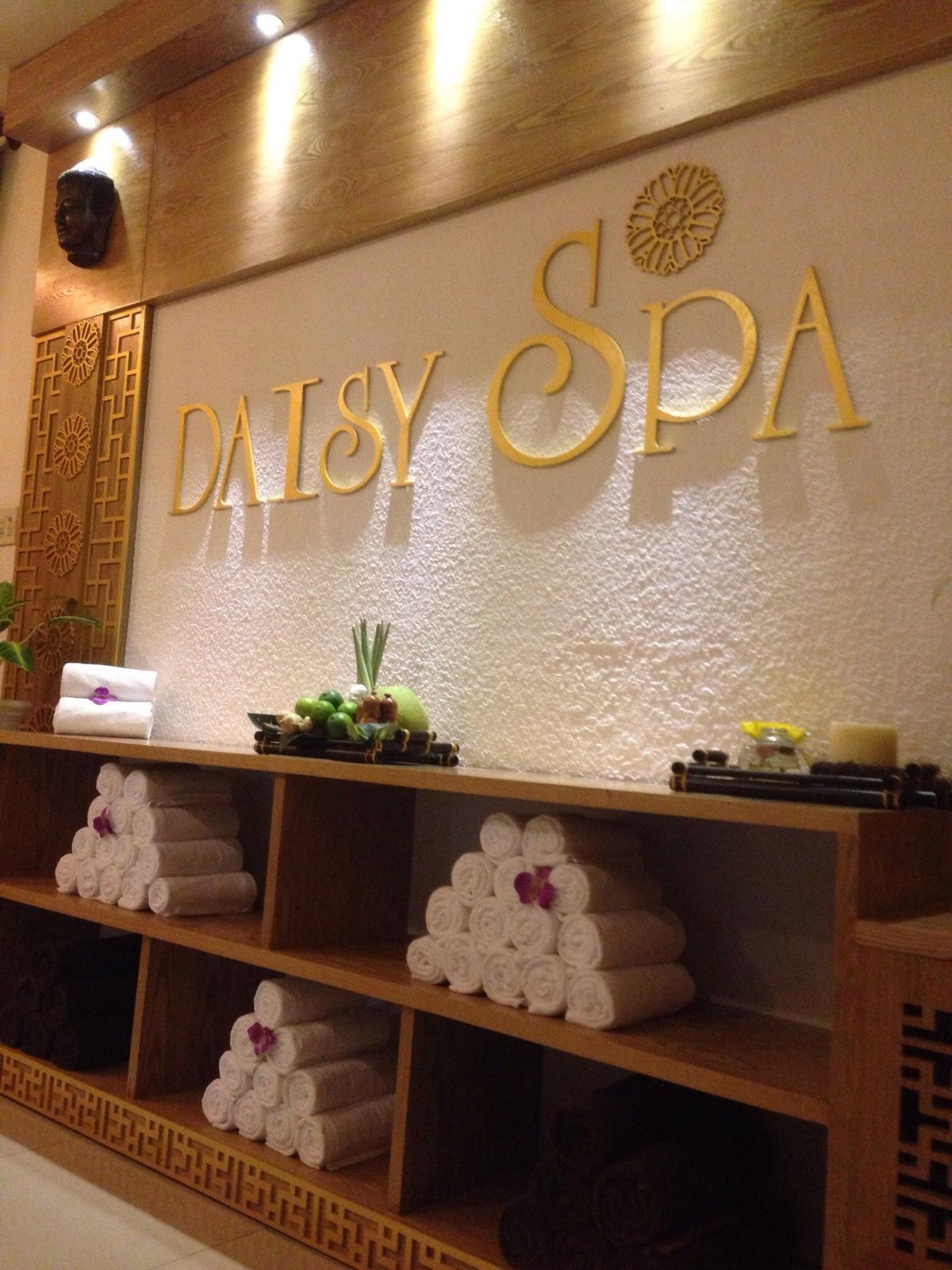 dieu hang nguyen recommends Daisy Massage Spa