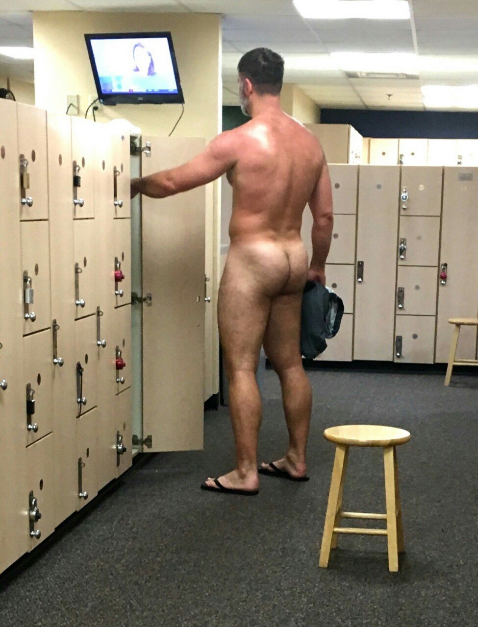 daragh doyle recommends guys locker room hidden cam pic