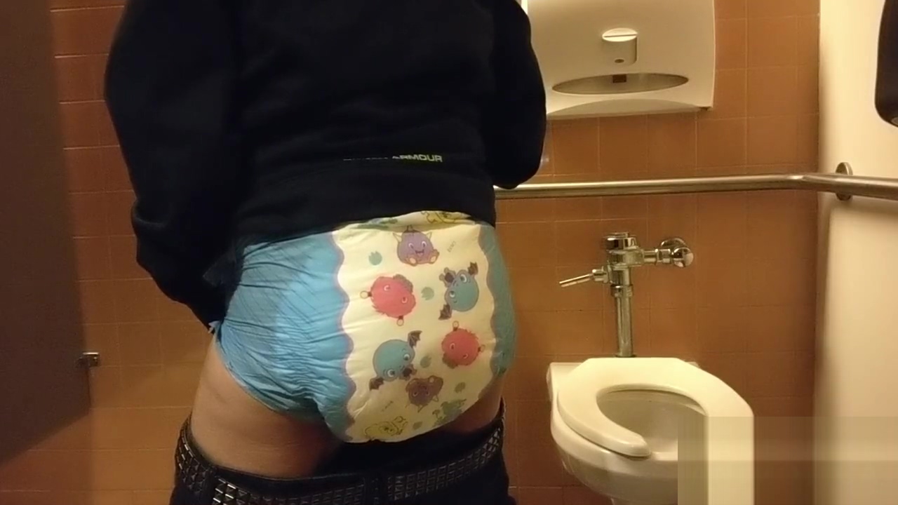 andrew reimers recommends messing diaper videos pic