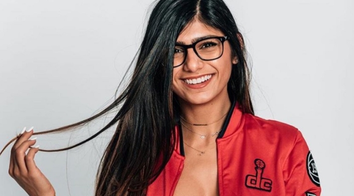 amy bohn recommends mia khalifa thicc pic