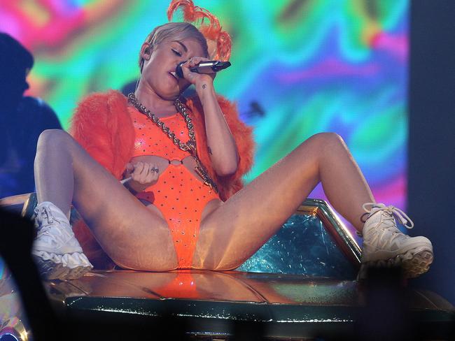 Best of Miley cyrus crotch photos