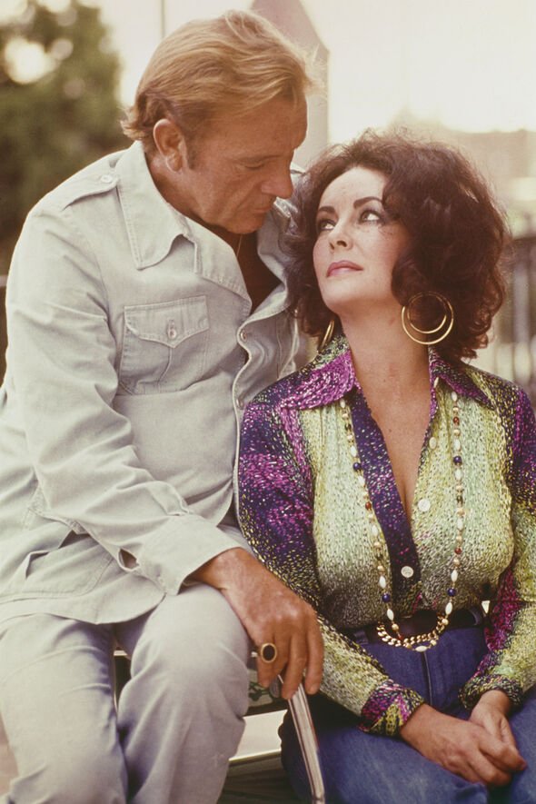 clara fraire recommends Naked Elizabeth Taylor