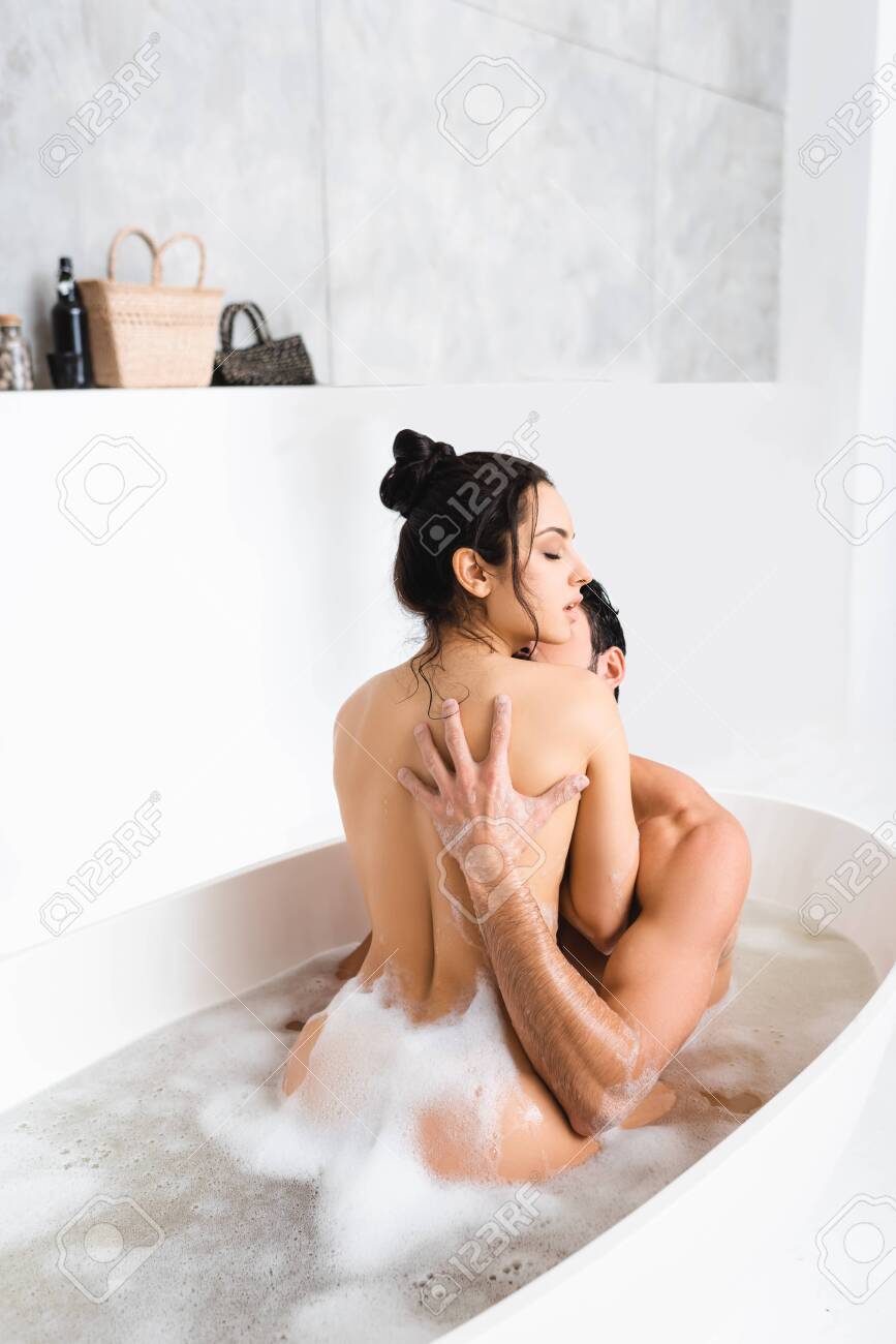 nude women bathing