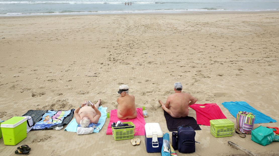 craig helps add photo nudists on beach videos