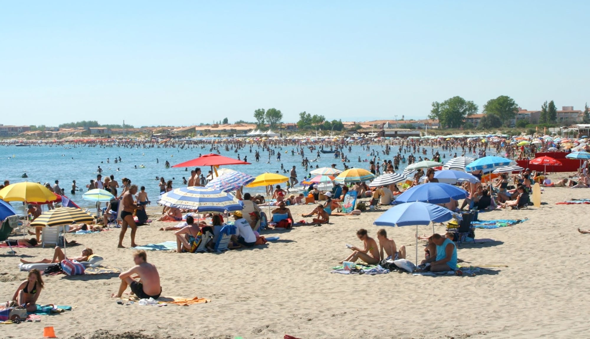 dale pye add people naked on the beach photo