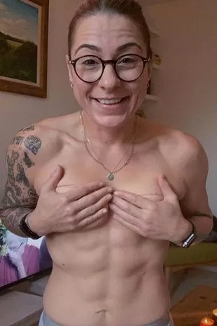 carrie lippincott add small tits grandma photo